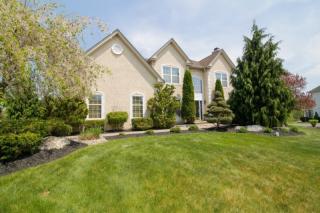 4300 Crosswinds Dr, Easton, PA 18045-2368
