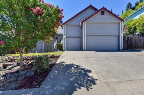 102 Seafarer Ct, Folsom CA  95630-2332 exterior