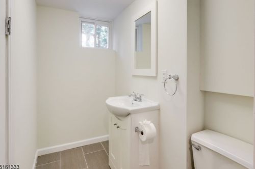 8 Emerson Pl, Montclair NJ  07043-1510 exterior