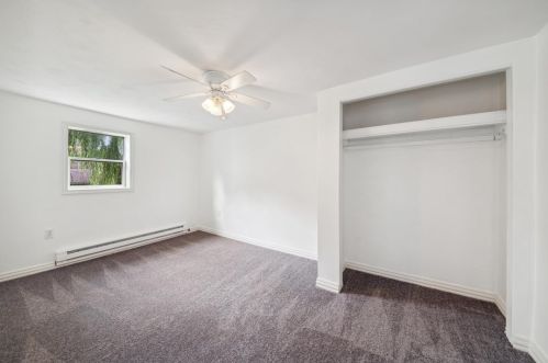 5 Stahl Sq, South Connellsville PA  15425-4007 exterior