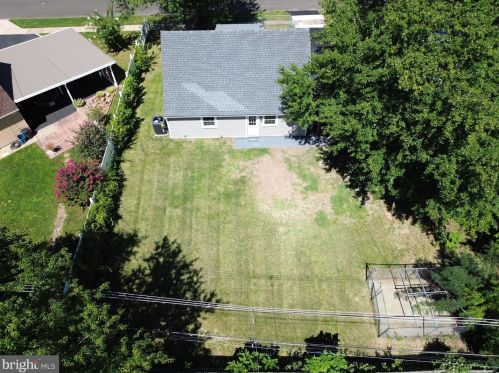 615 Fairhill Rd, Yardley PA  19067-7508 exterior