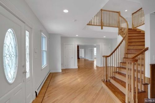 60 Brookside Dr, Upper Saddle River NJ  07458-1931 exterior