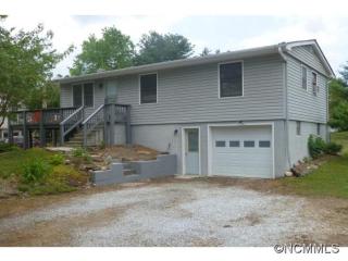 1179 Runway Dr, Hendersonville, NC 28792-6427