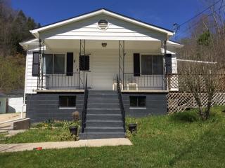 2890 Highway 406, Stinnett, KY 40868-6538