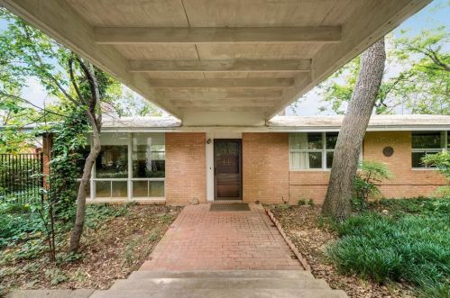 1411 Greenwood Dr, Denton TX  76209-2206 exterior