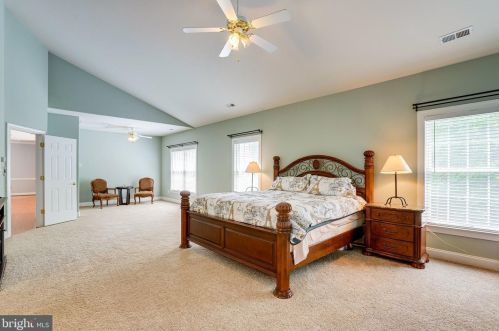 2506 Logmill Rd, Haymarket VA  20169-1417 exterior
