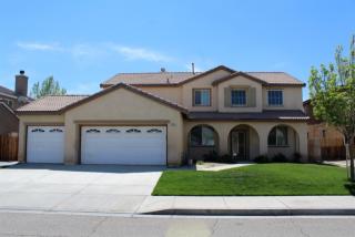 13803 Woodpecker Rd, Victorville, CA 92394-7616