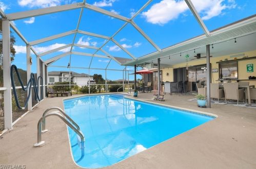 119 26th Ave, Cape Coral, FL 33993-7584