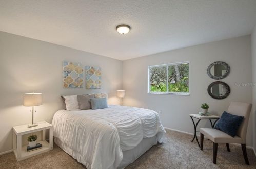 18519 Oshawa Dr, Port Richey FL 34667-5107 exterior