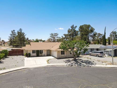 13904 Smoke Tree Rd, Victorville, CA 92395-4838
