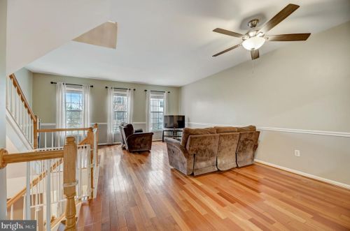 2496 Clover Fld Cir, Herndon VA  20171-4339 exterior