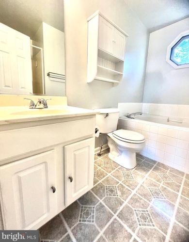 3704 Alberta Dr, Fredericksburg VA  22408-7714 exterior