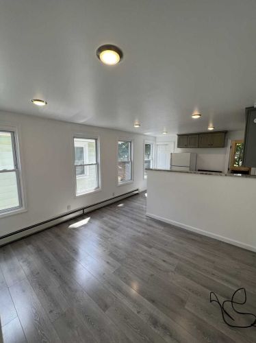 77 Cottage St, Poughkeepsie NY  12601-2724 exterior