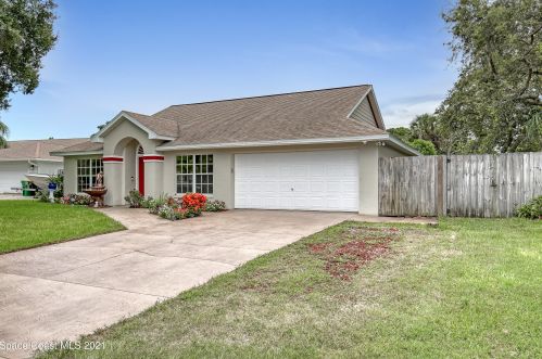 6380 Manila Dr, Cocoa, FL 32927-8450