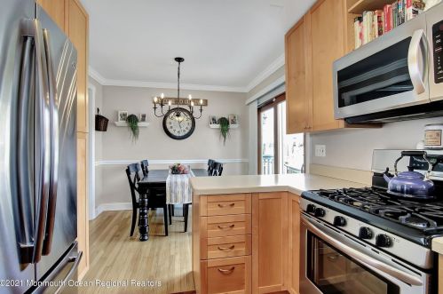 27 Birch Dr, Red Bank, NJ 07702