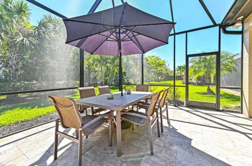 16157 Camden Lakes Cir, Naples FL  34110-2880 exterior