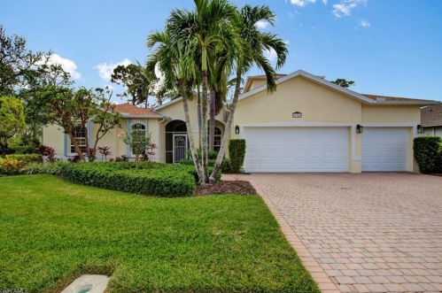 23343 Olde Meadowbrook Cir, Bonita Springs, FL 34134-9115