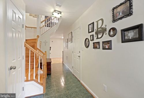 13131 Copper Brook Way, Herndon, VA 20171-3064