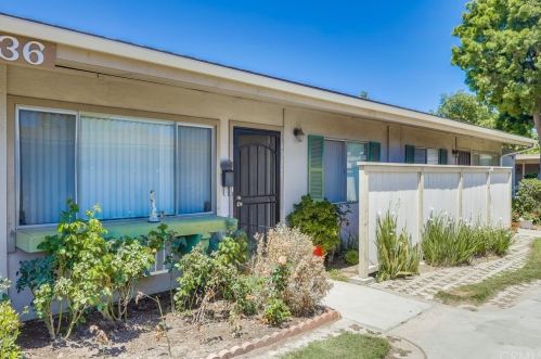 636 Main St, Tustin, CA 92780-8512