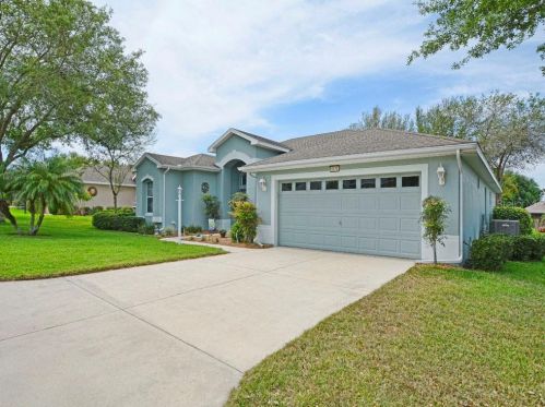 5170 China Sea Dr, Tavares, FL 32778-9254