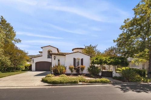 2421 Club Dr, Gilroy, CA 95020-3018