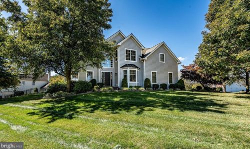 9 Millwright Dr, Glen Mills, PA 19342-1364