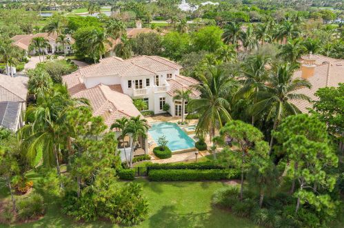 3855 Isla Del Sol Way, Naples FL  34114-9484 exterior