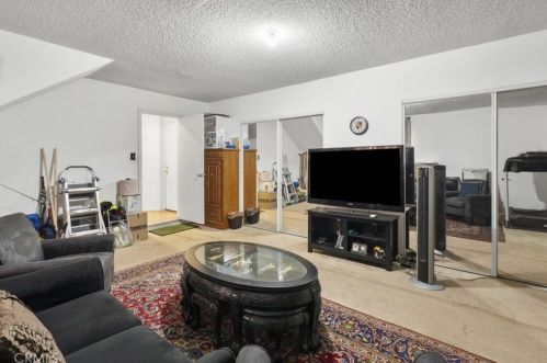 805 Chestnut St, Glendale CA 91205-2501 exterior