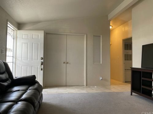 2300 Lewis St, Anaheim CA  92802-5007 exterior