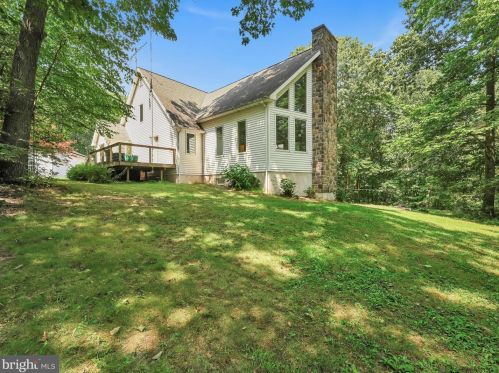 40 Summer Hill Rd, Schuylkill Haven, PA 17972-8518