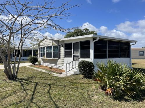 3 Felicidad Ct, Fort Pierce, FL 34951-2847