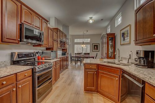 442 Pinnacle Way, Covington KY 41016-1702 exterior