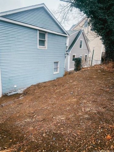 76 School St, Norwich, CT 06351-2308