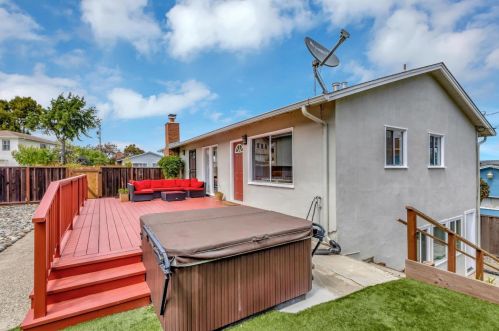 2671 Cottonwood Dr, San Bruno CA  94066-2619 exterior