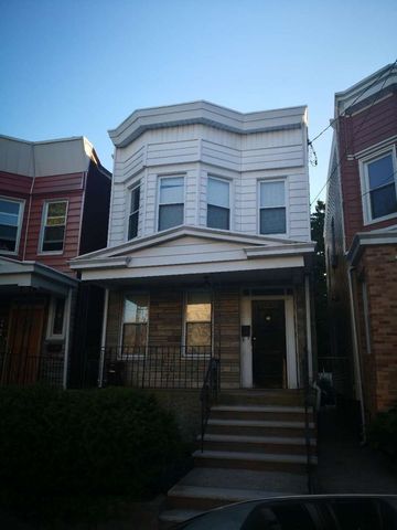8602 80th St, Jamaica, NY 11421-1108