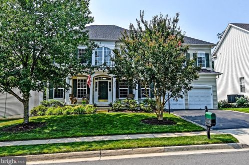 10208 Broadsword Dr, Bristow, VA 20136-5609