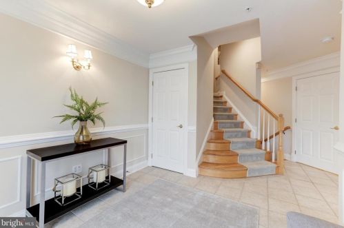 12158 Chancery Sta Cir, Herndon VA 20190-5803 exterior