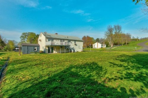 15 Downing Cir, Bloomfield, CT 06002-2037