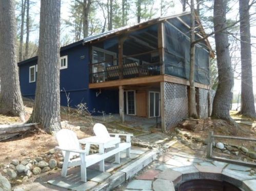 384 Shore Dr, Hopkinton, NH 03229
