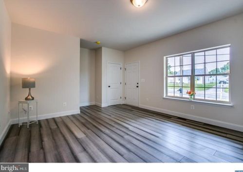398 Laurel Ave, Wilmington, DE 19809-1308