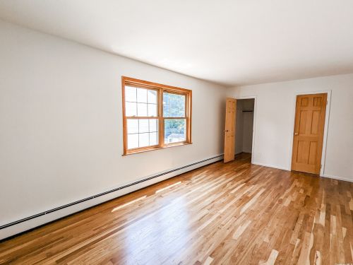 17 Torwood Ct, Huntington Station NY  11746-3811 exterior