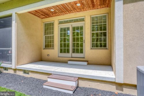 94 Wolf Creek Cir, Dover DE  19901-4917 exterior