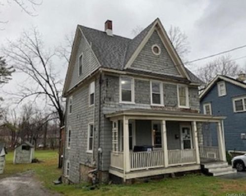 69 South St, Warwick, NY 10990