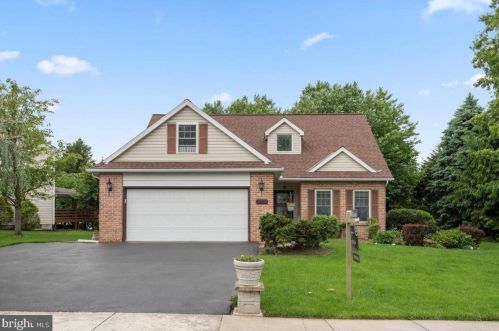 205 Longleaf Dr, Blandon, PA 19510-9405