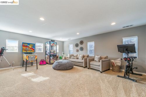 15 Solstice Ct, Oakley CA  94561-1759 exterior