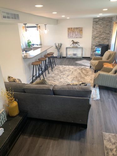 1565 Lakeview Rd, West Bend, WI 53090-9099
