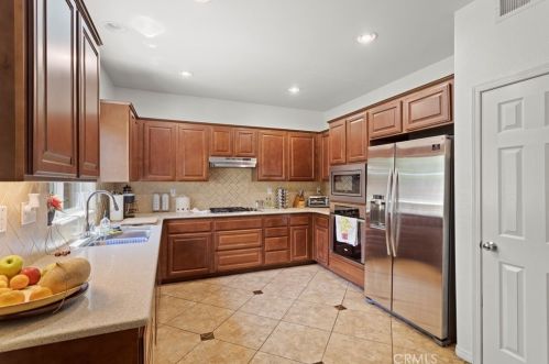 19505 Palomar St, Lake Elsinore CA  92530-6393 exterior