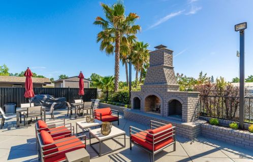 4800 Auburn Folsom Rd, Loomis CA  95650-9337 exterior