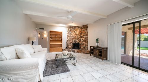 6001 Friess Dr, Scottsdale AZ  85254-3117 exterior