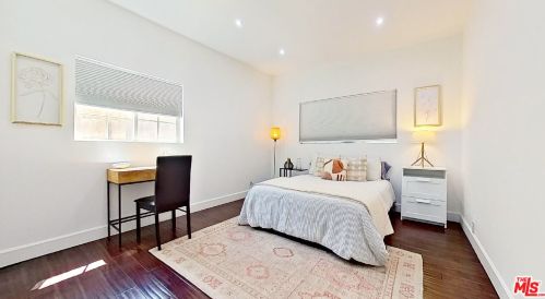11264 Sunshine Ter, North Hollywood CA  91604-3124 exterior